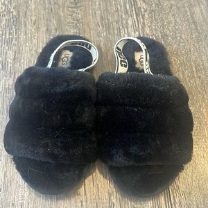 Gently worn UGG toddler girl slippers 11